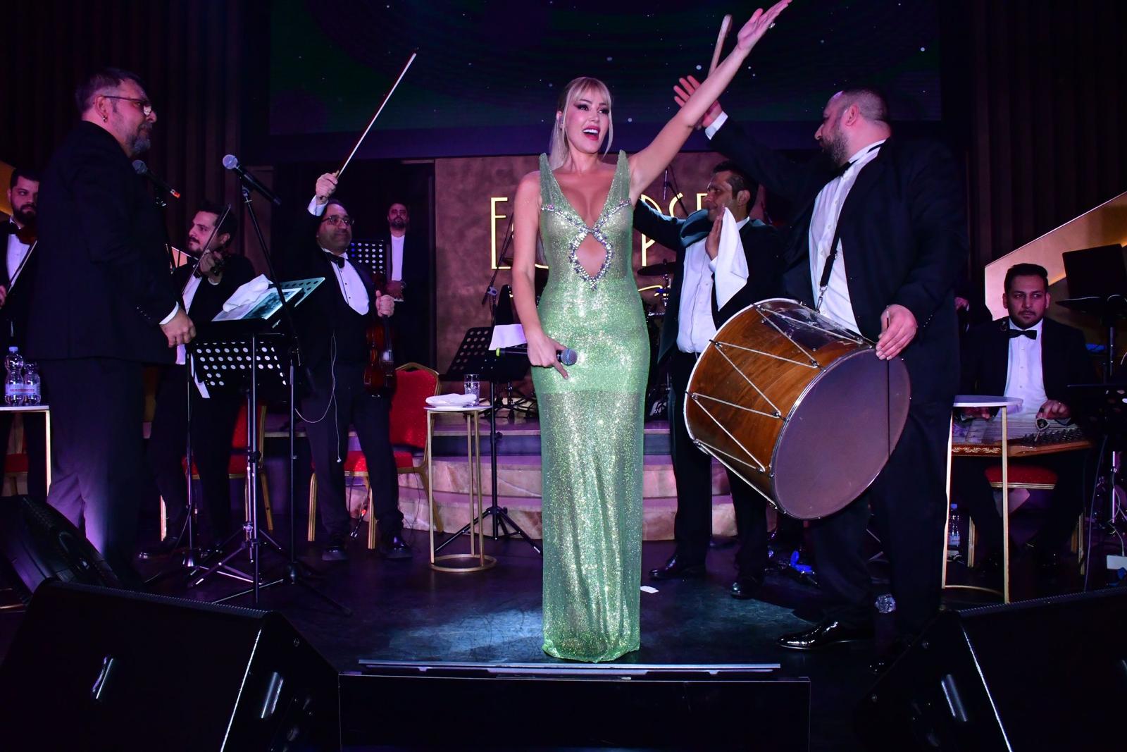 UÇANKUŞ MAGAZİN|Petek Dinçöz Batum’u Salladı: “14 Şubat’ın En Şık Kadını Benim!”