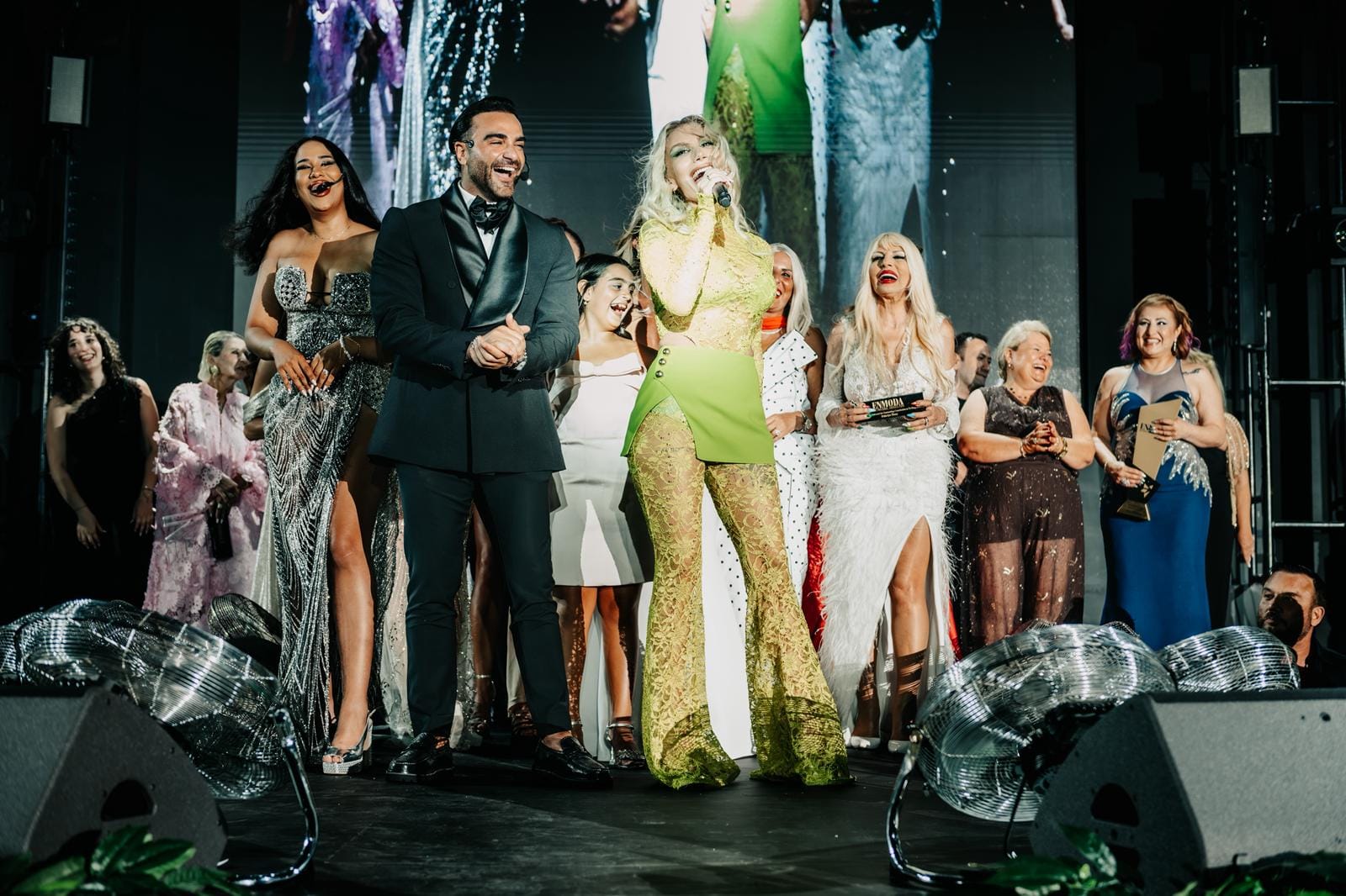 UÇANKUŞ MAGAZİN | En Moda Ödülleri Muhteşem Bir Törenle Takdim Edildi
